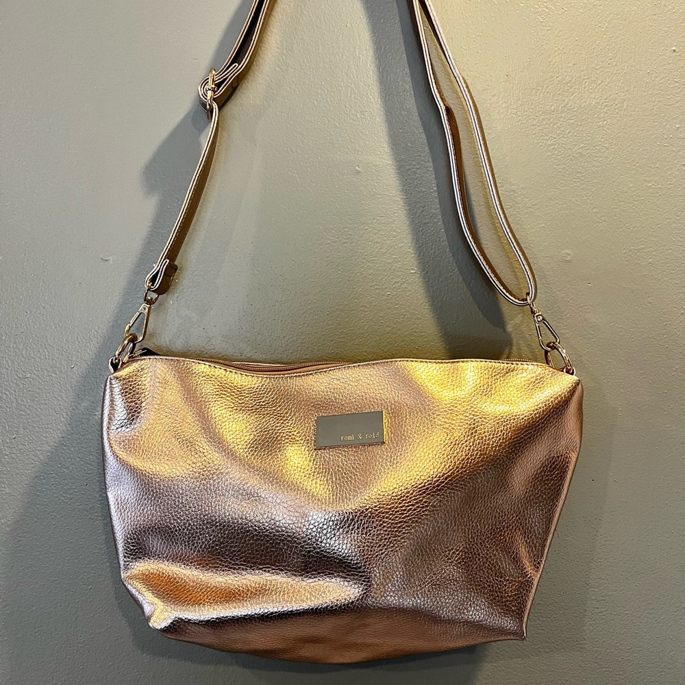 Remi & Reid Metallic Shoulder Bag – Adjustable Strap, Multiple Compartments